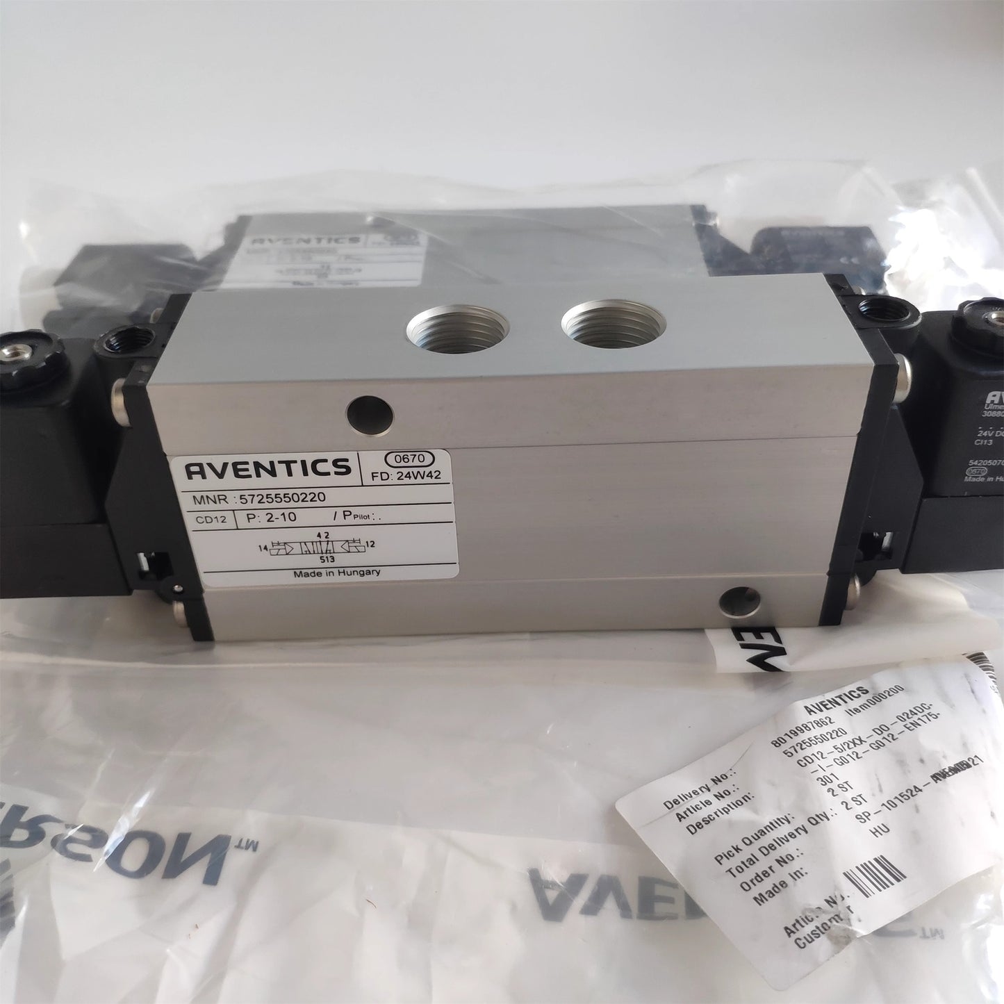 1pcs AVENTICS 5725550220 Pneumatic Reversing Valve 2-position 5-way Fast deliver