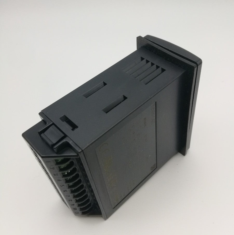 1PC  Autonics Temperature controller TC4Y-14R TC4Y14R