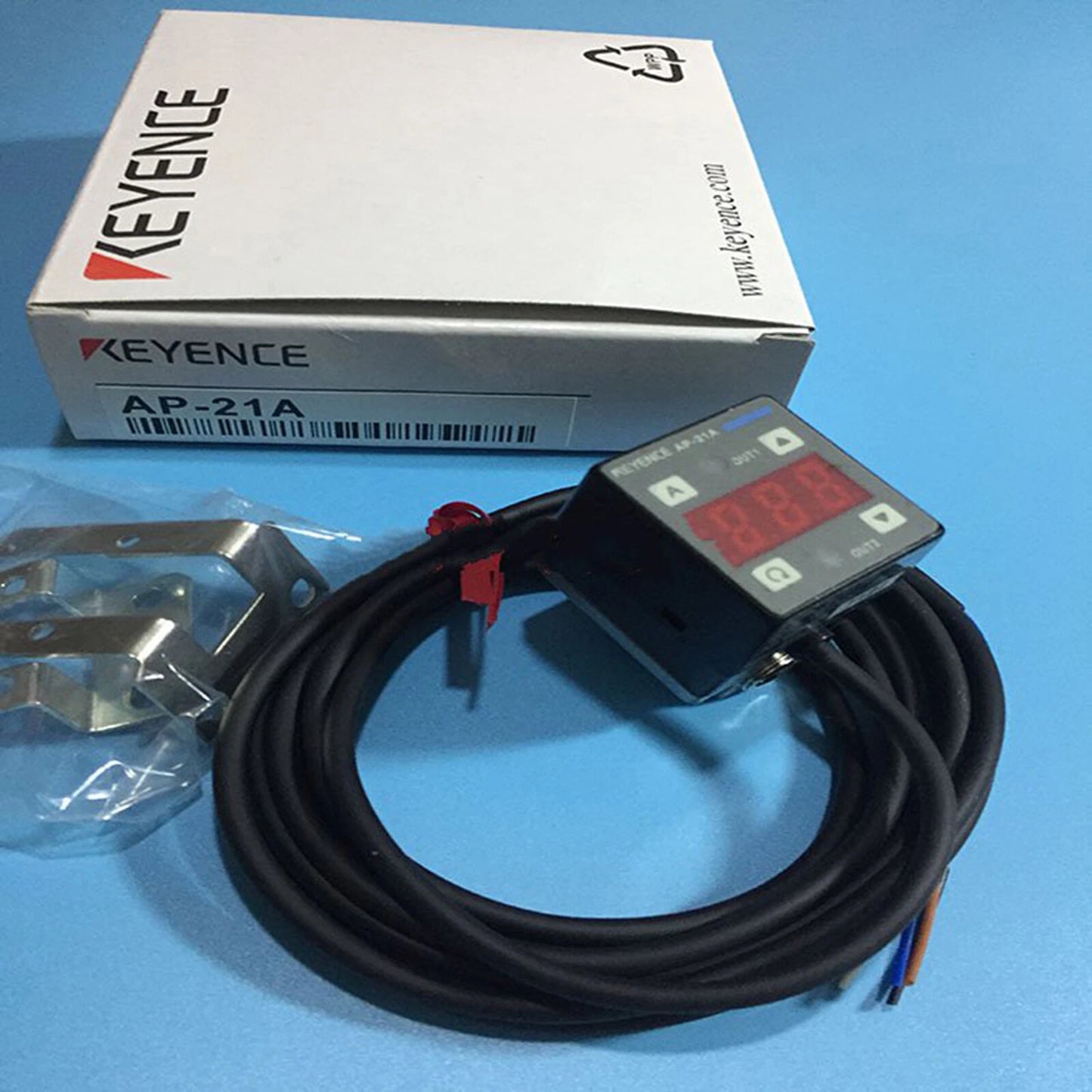 one  Keyence AP-21A Digital pressure sensor in box Fast Delivery #P