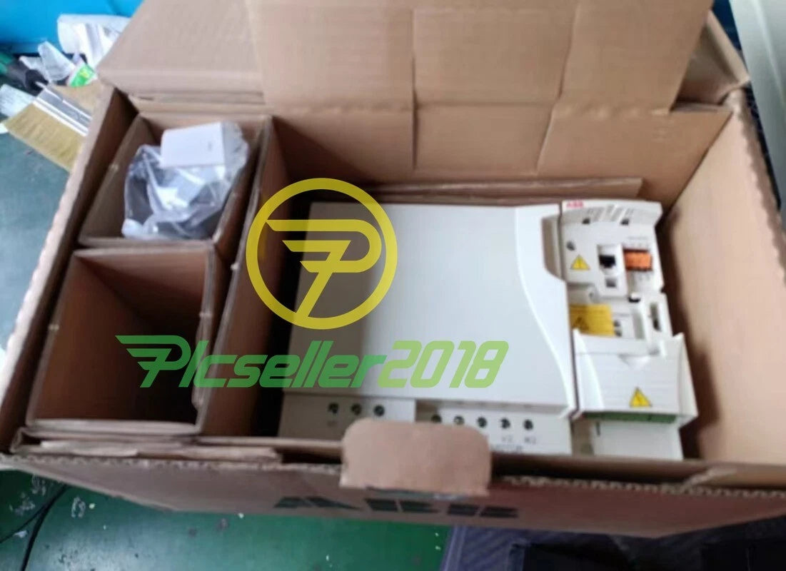 1 PC ACS355-03U-38A0-4+J400+N828  ABB Frequency Converter Fast delivery