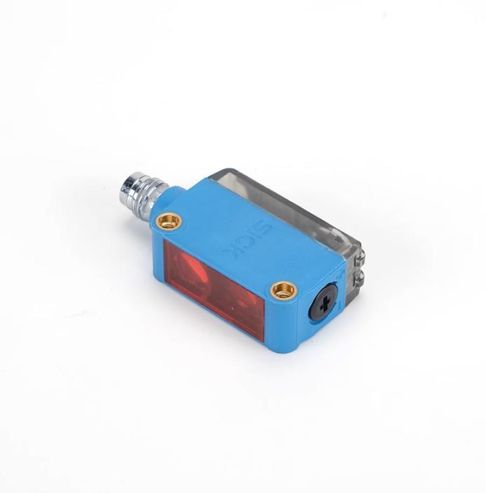 1PC  Diffuse Reflection Sensor GTB6-N4211 GTB6-N4212 GTB6-P4211 GTB6-P4212