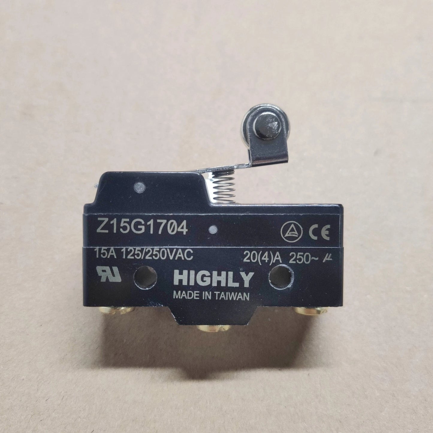 10PCS FOR  micro limit travel switch 15A 125/250VAC   Z15G1704
