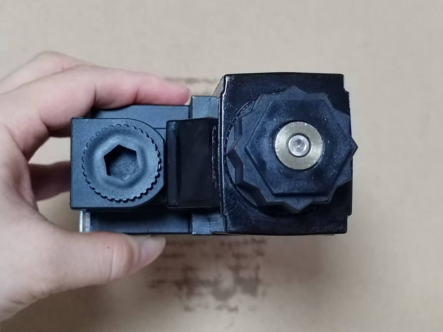 1PCS  for YUKEN DSG-01-2D2-A100-50 Electromagnetic Directional Valve