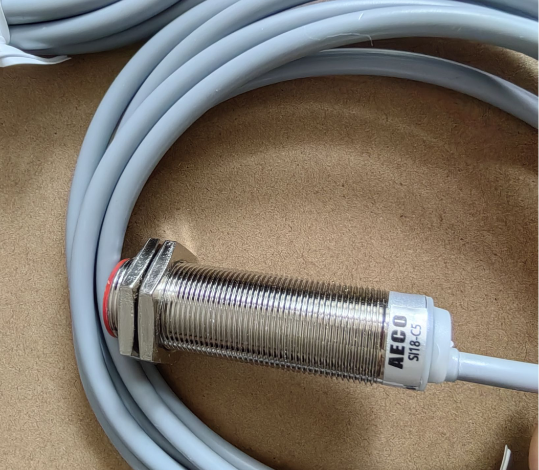 1/piece SI18-C5 PNP NO Sensor for AE-CO Inductive Proximity Switch