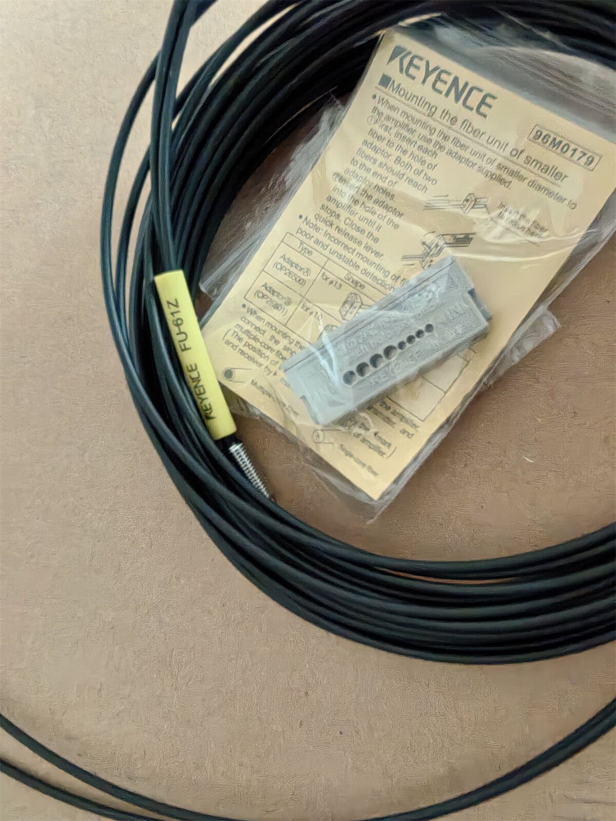 1PC  Keyence FU-61Z Fiber Optic Sensor FU61Z 5M
