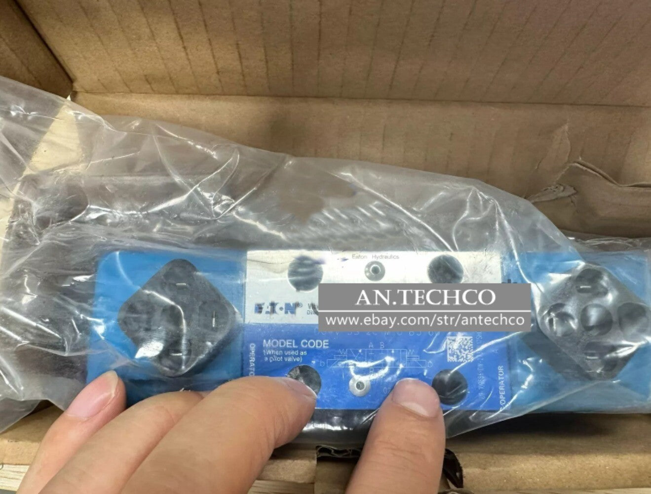 1PC  FIT FOR Solenoid valve DG4V-3S-2C-M-U-B5-60