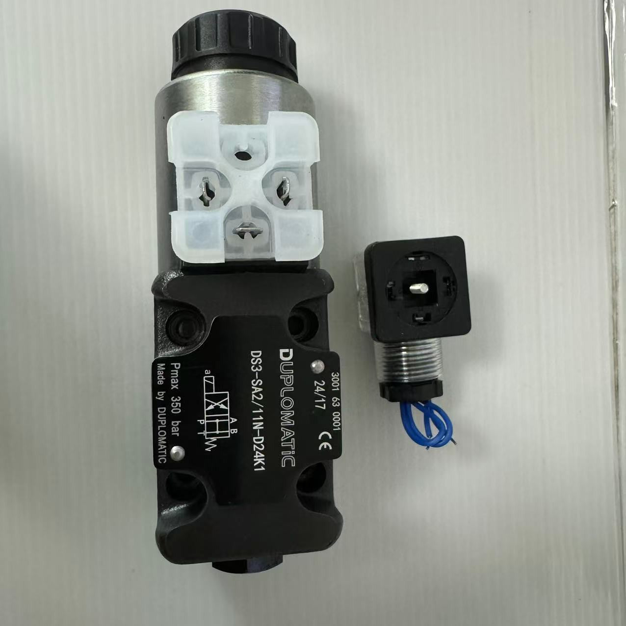 1PCS  FIT For DUPLOMATIC Solenoid Valve DS3-SA2/11N-D24K1
