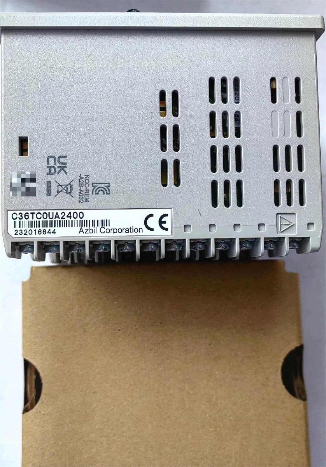 AZBIL   C36TC0UA2400   SDC36 TEMPERATURE CONTROLLER .  . #P