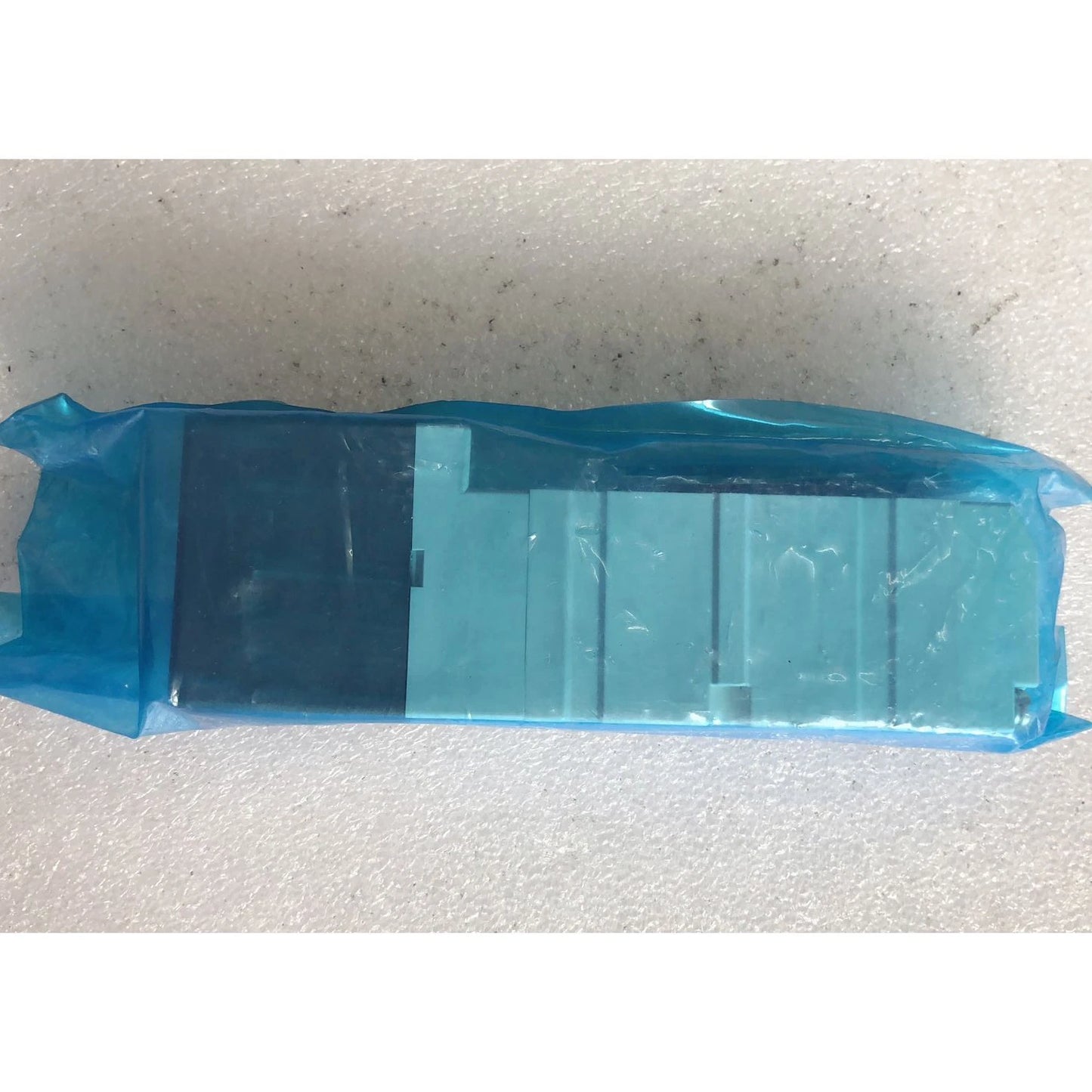 one  SMC VQ4101R-5 solenoid valve Fast Delivery #P
