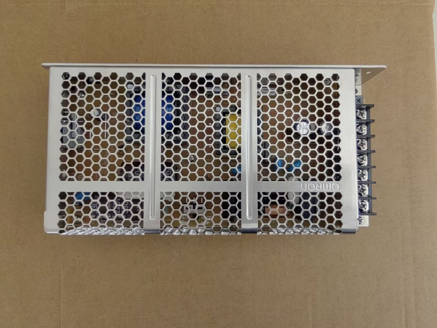 OMRON S8FS-C15024 150W 6.5A Switching Power DC24V .