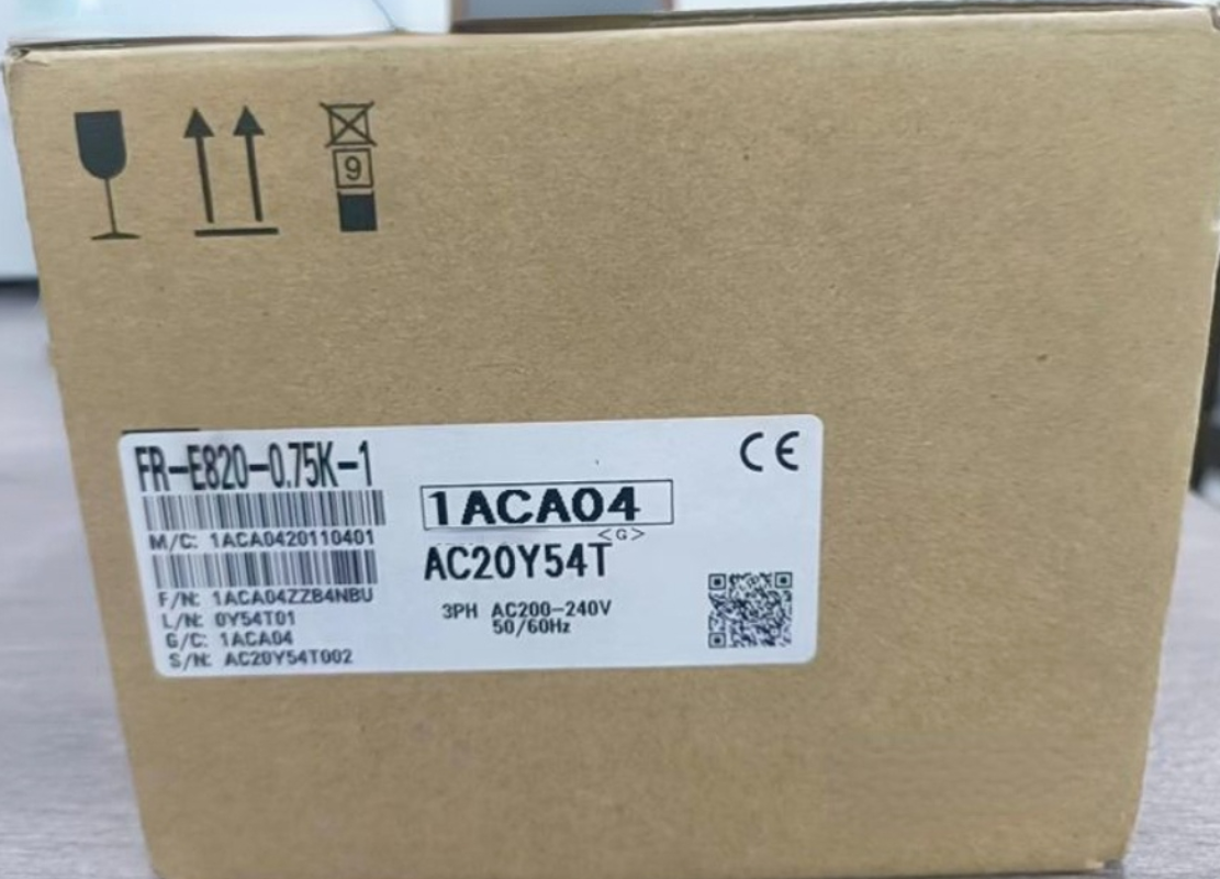 1pcs Mitsubishi Frequency Converter FR-E820-0.75K-1