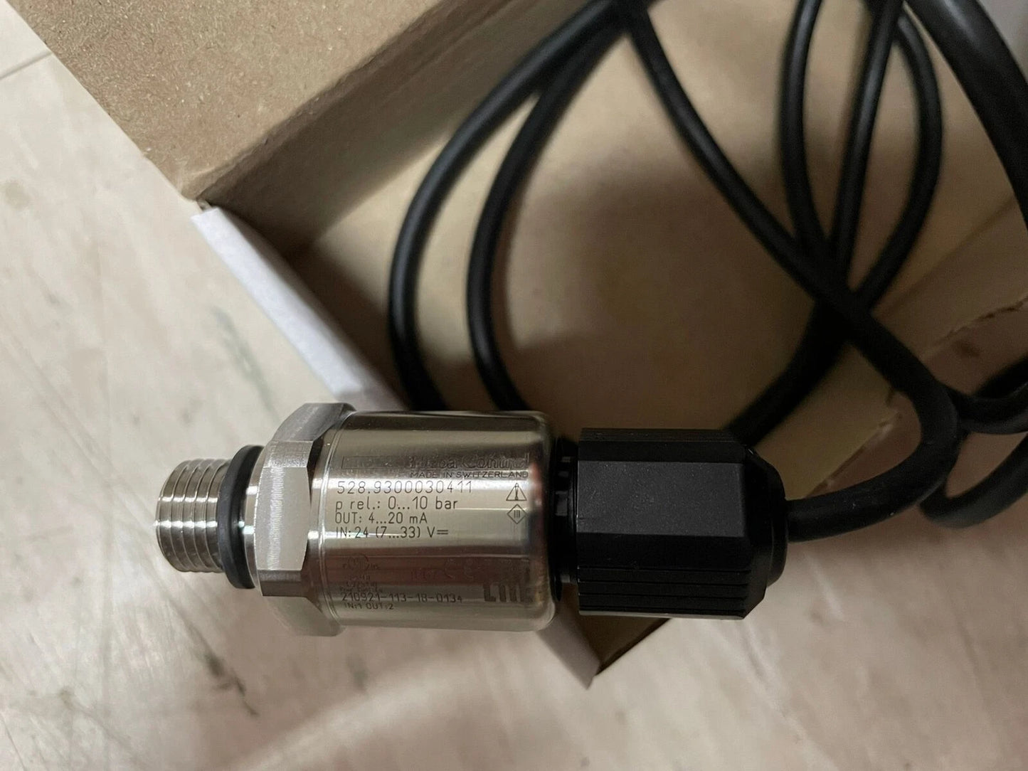 1pcs Huba pressure sensor transmitter 528.9300030411 0-10bar 4-20ma#P