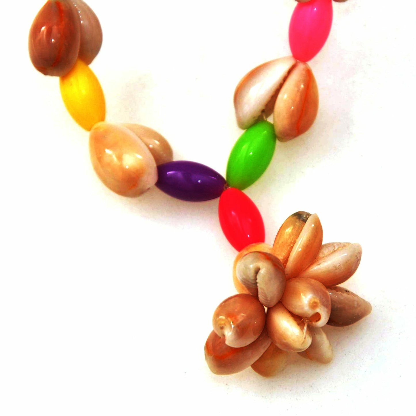 Beautiful Natural Conch Good Luck Shell Craft Hand Made Unique Jewelry Necklace