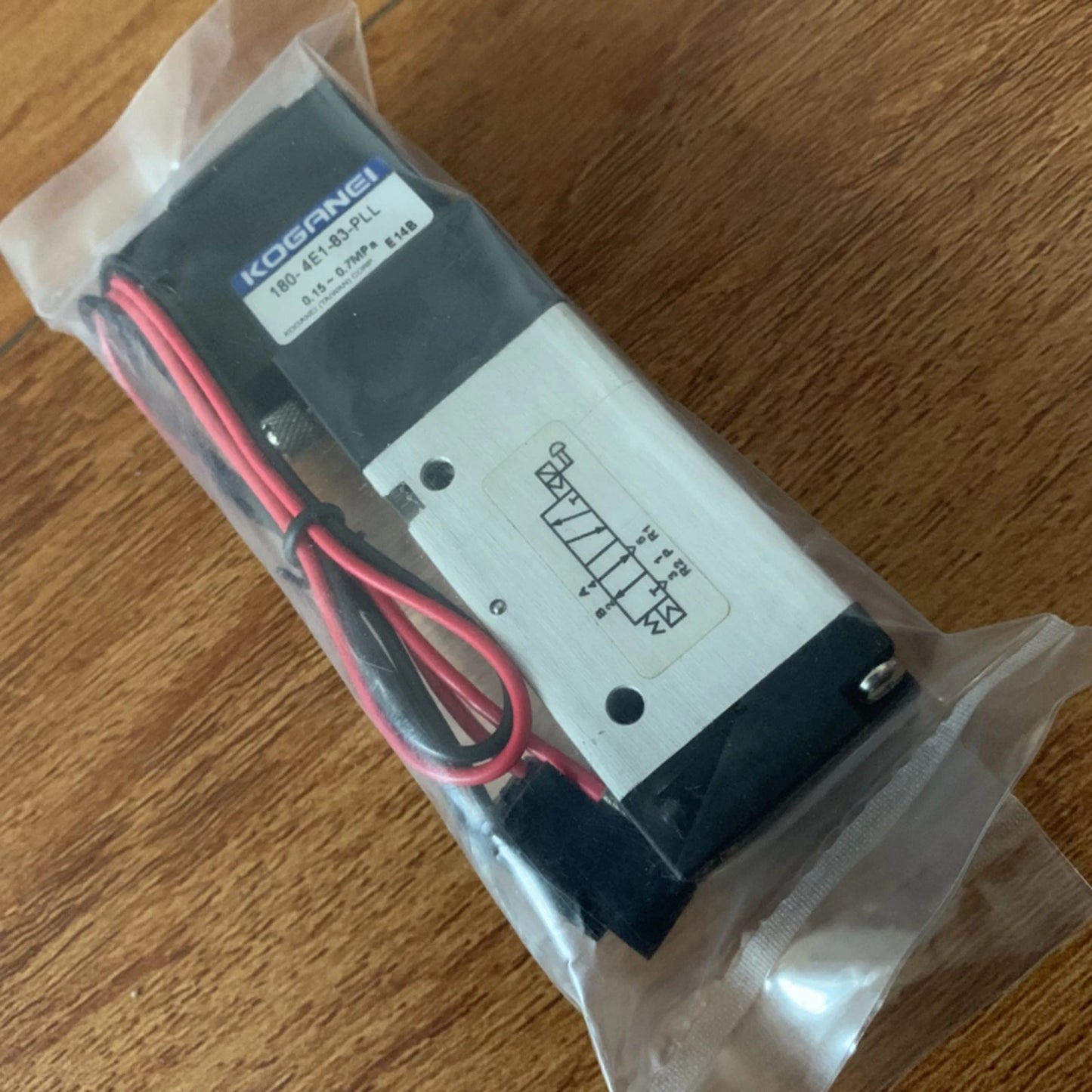 180-4E1-83-PLL Solenoid Valve For KOGANEI Free Shipping #P