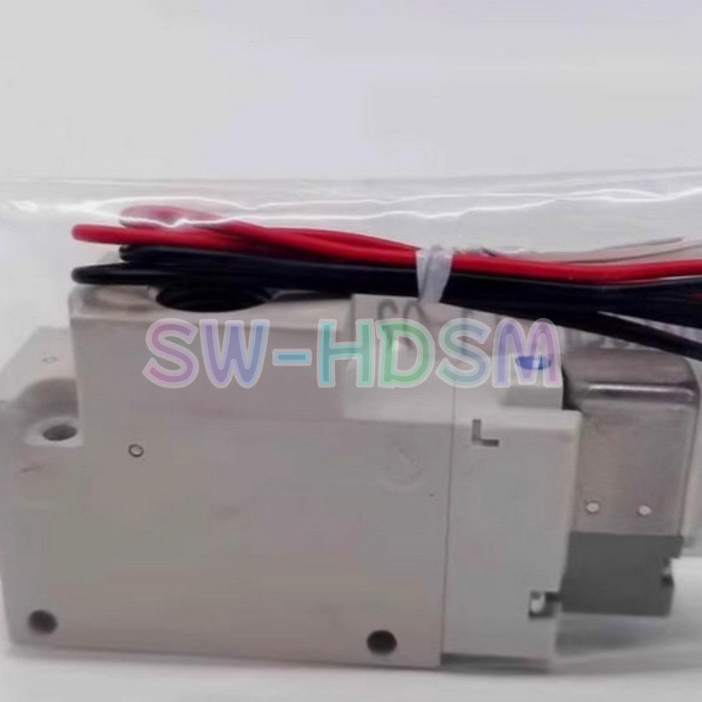 1PCS  for SMC Solenoid Valve VQZ332-5L1-02 Freight Free