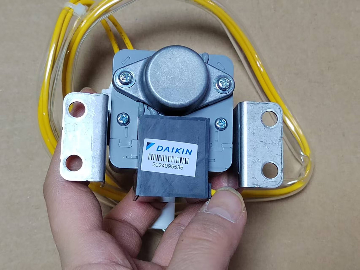 1PCS  FOR Daikin Ductwork drainage pump P220DB-029 Fast delivery