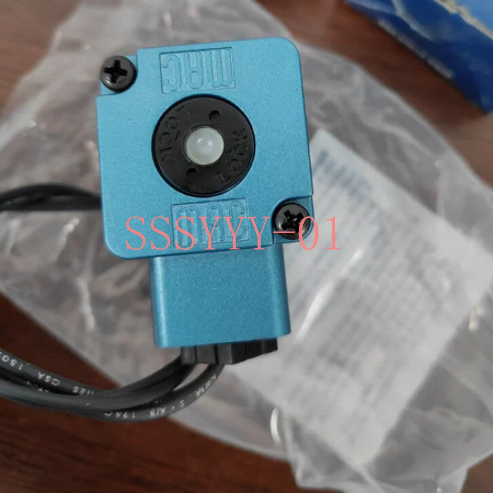 1PCS  MAC 225B-121CAAA 220/240V Solenoid Valve Free shipping