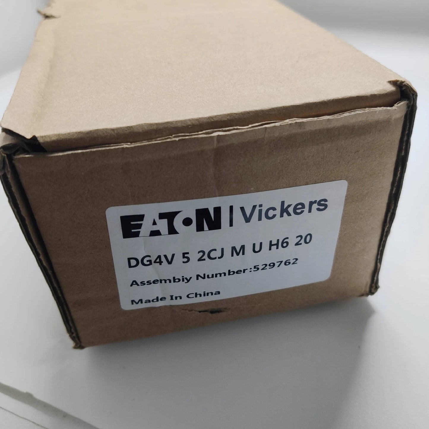 1PC DG4V-5-2CJ-M-U-H6-20 DG4V52CJMUH620 DG4V 5 2CJ M U H6 20 /   valve