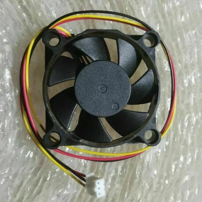 1x YW04510012LM Y.S.TECH Cooling Fan DC 12V 0.14A 45*45*10mm 3 pin