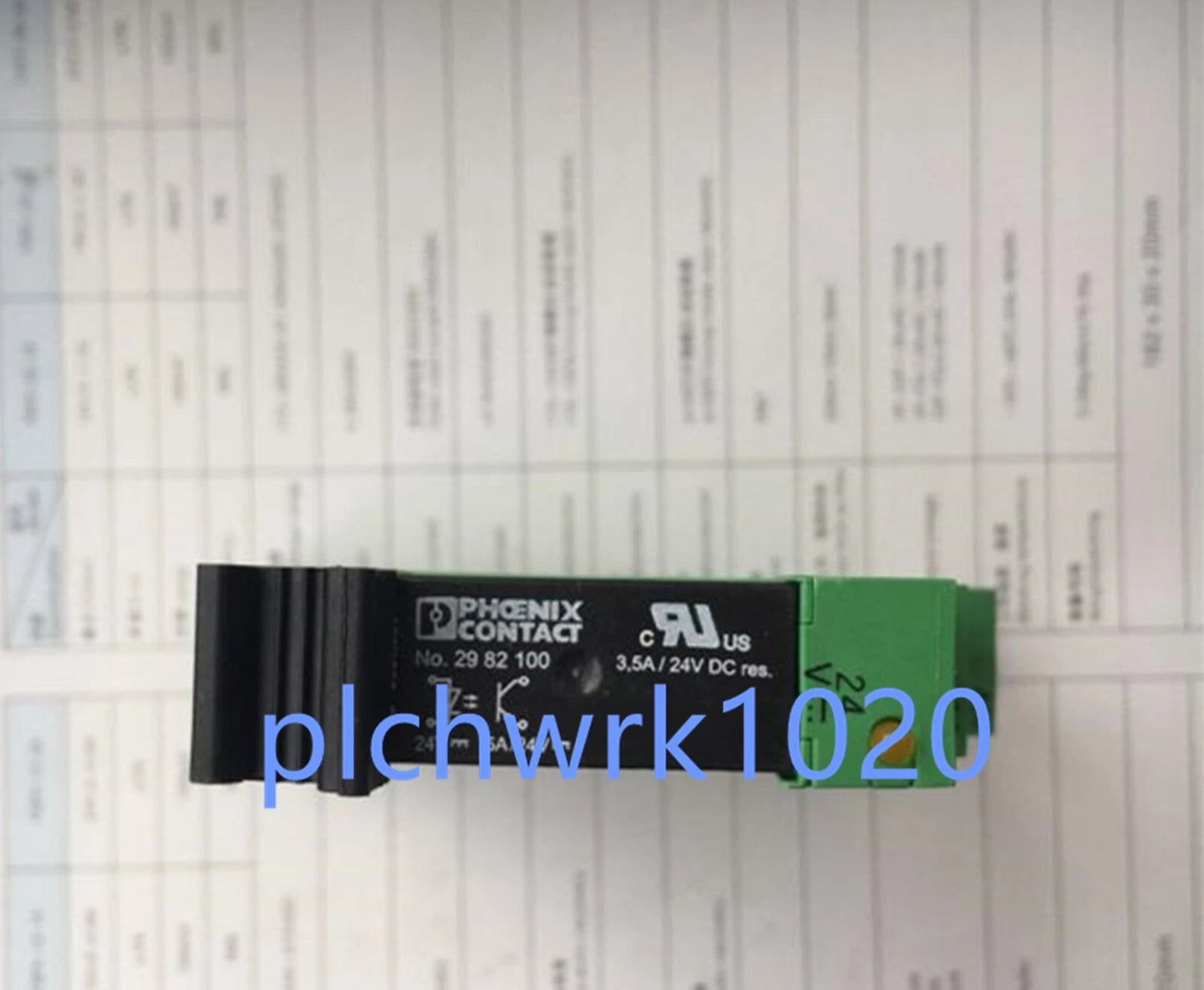 1 PCS  Phoenix relay 2982100 IN BOX #P