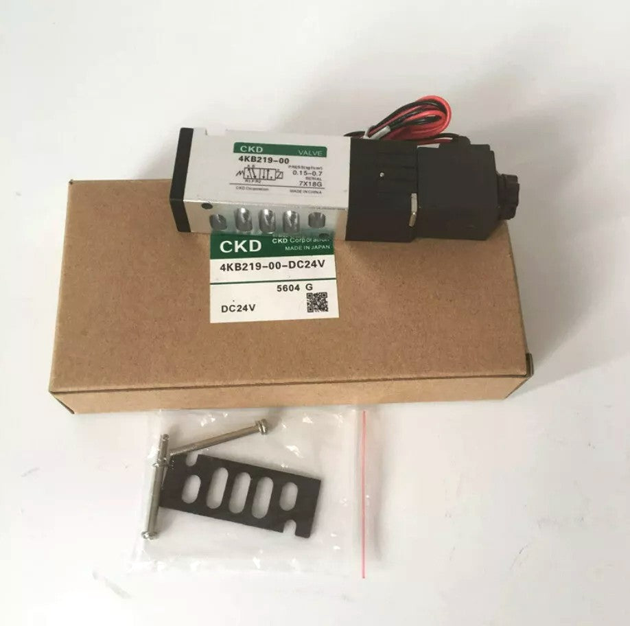 1PC CKD 4KB119-00-DC24V Solenoid Valve  4KB119-00 DC24V Fast delivery