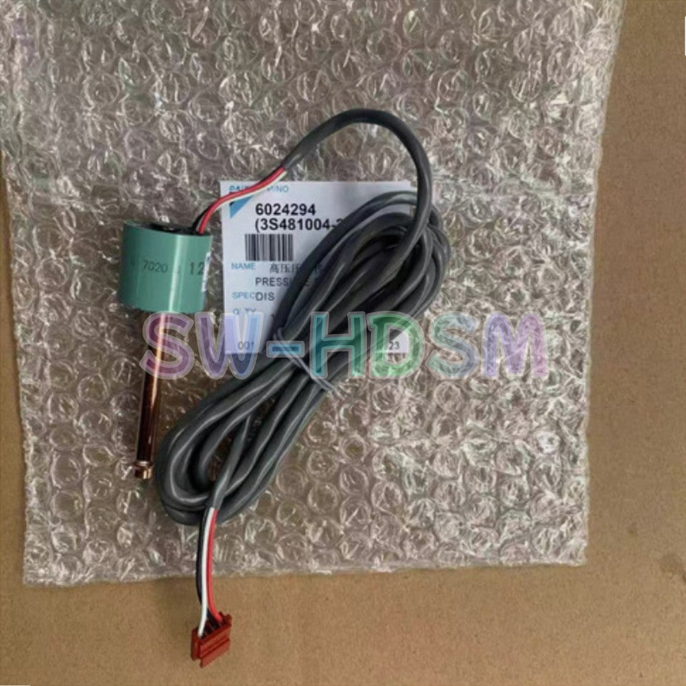 1PCS   FOR DAIKIN High Pressure Sensor 3S481004-2 Freight Free