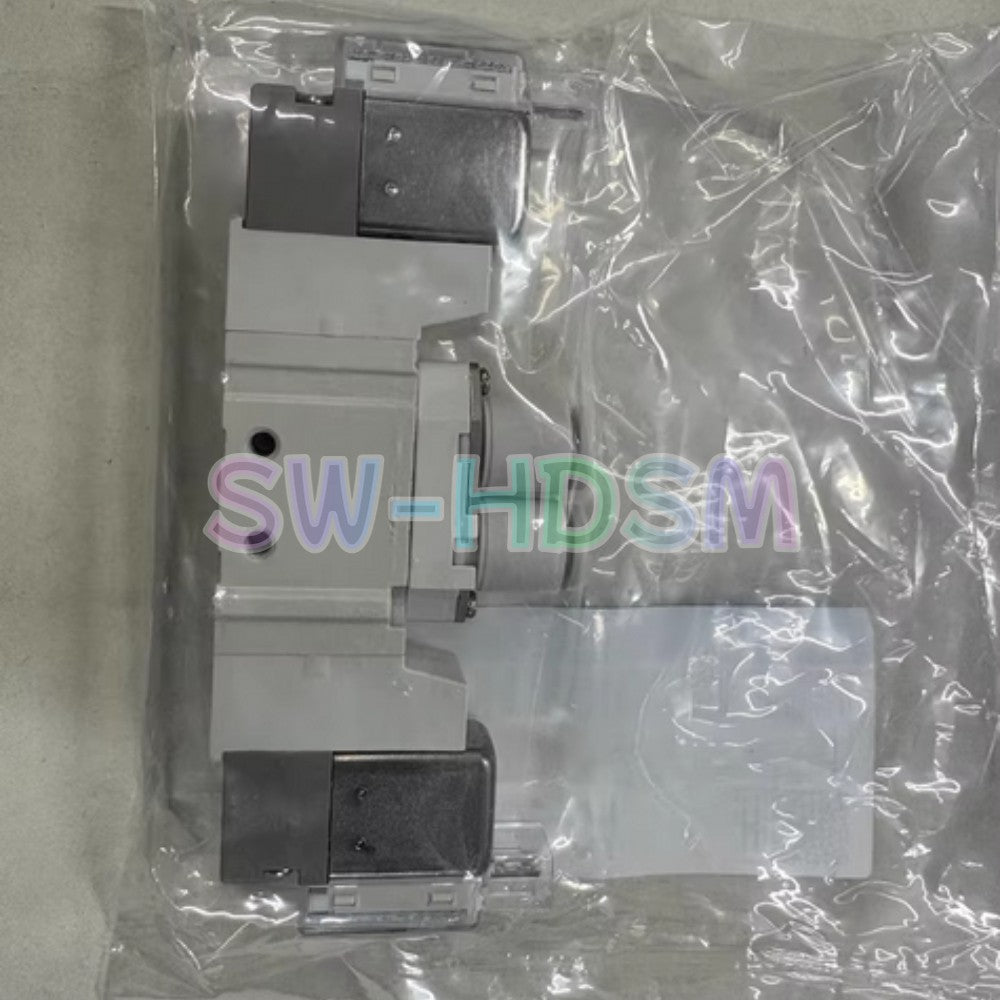 1PCS  for SMC Solenoid Valve SY3220-5MOZ-C4 Freight Free