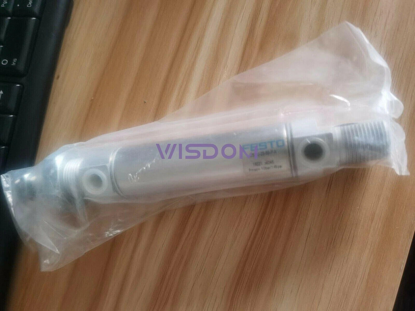 1PC  Festo-DSNU-25-50-P-A 19221 Cylinder