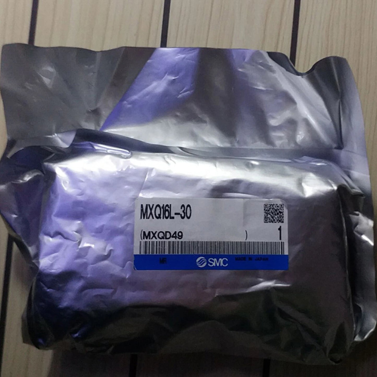 ONE  SMC MXQ16L-30 pneumatic slide cylinder Free shipping #P