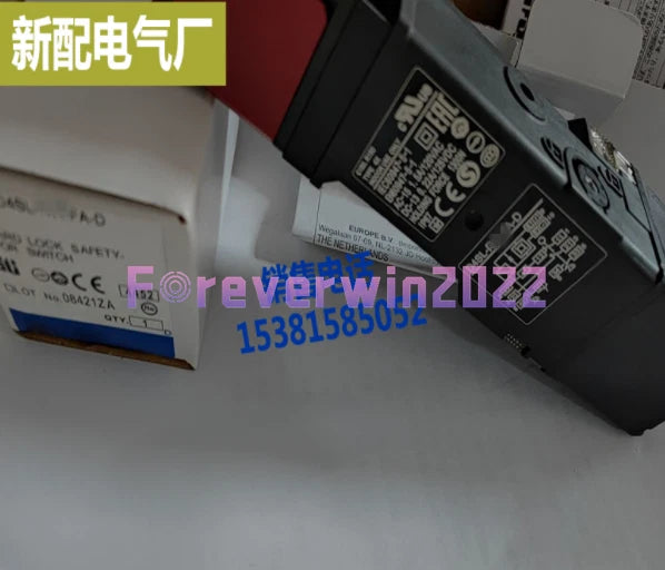 1PCS  FOR  D4SL-N3NDA-D Safety Door Switch #P