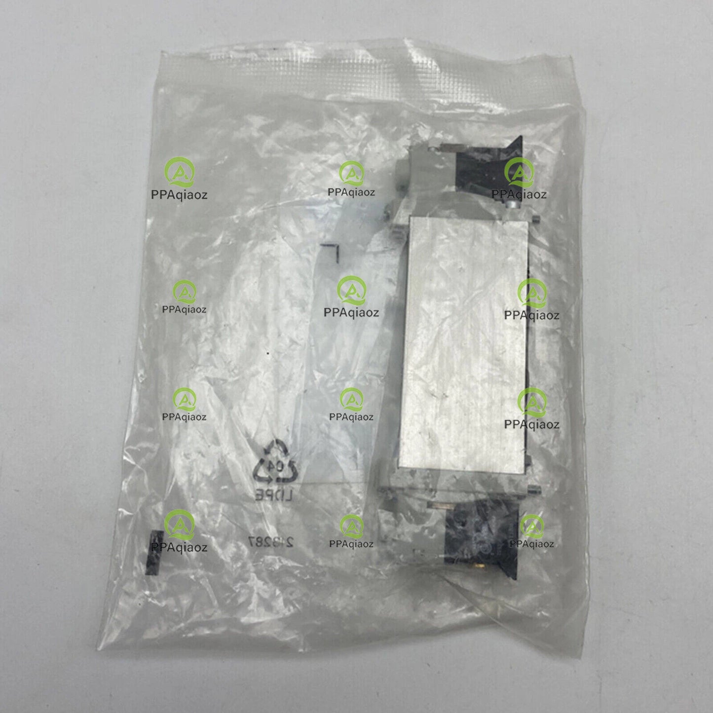 1PC  FESTO VUVG-B14-T32C-AZT-F-1P3 566513 Solenoid Valve Free Shipping