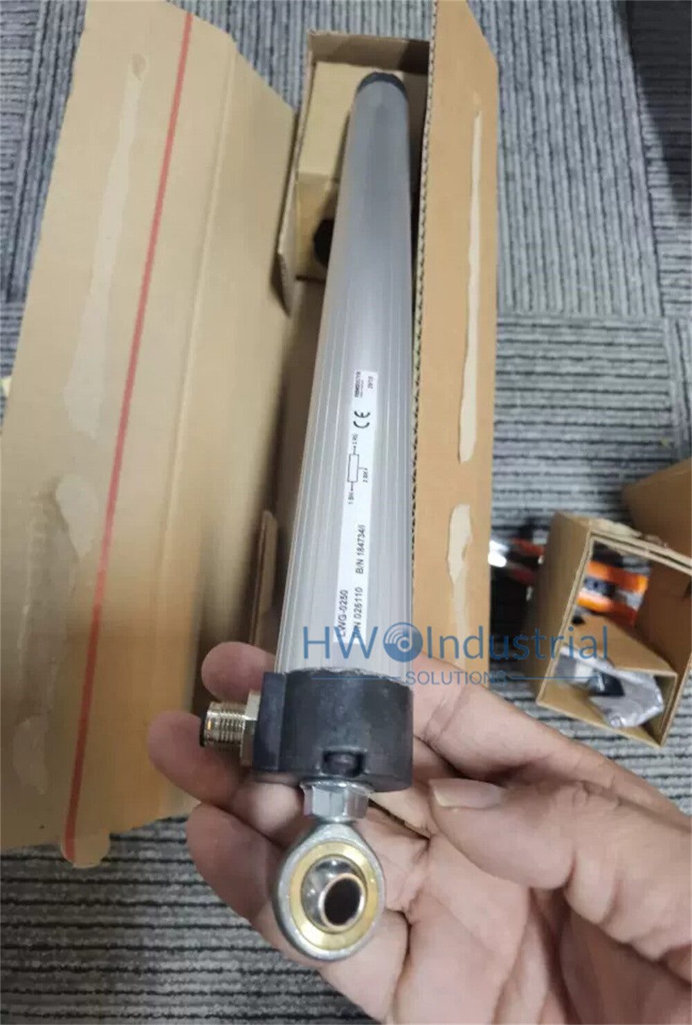 1/Piece  LWG-0300 NOVO technik Displacement Sensor LWG0300 Electronic Ruler