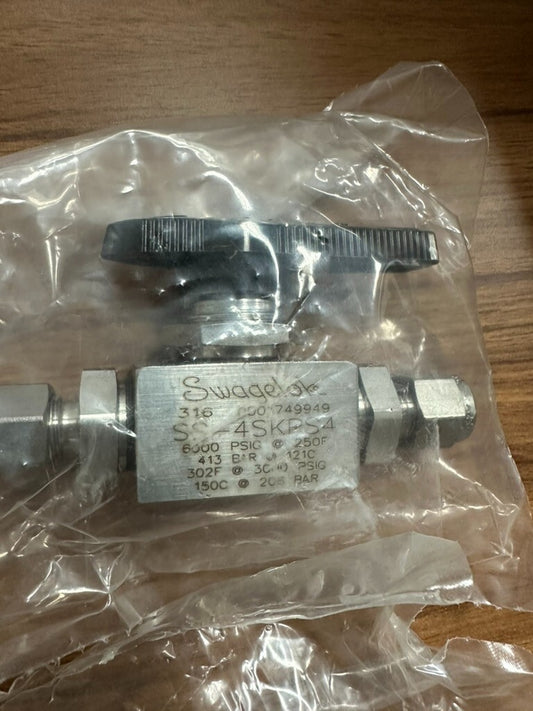 Free shipping 1PCS  SWAGELOK SS-4SKPS4