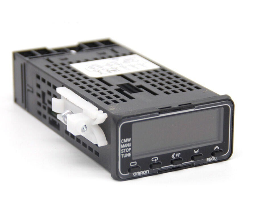 Omron E5GC-QX1A6M-000 Digital Controller 100 to 240V E5GCQX1A6M000