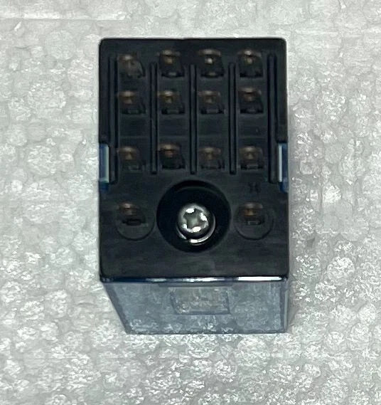 Lot of 7X Omron My4j Relay 24Vdc #