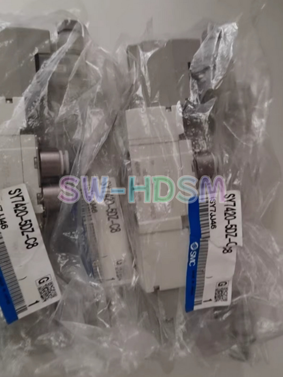 1PCS  for SMC Solenoid Valve SY7420-5DZ-C8 Freight Free