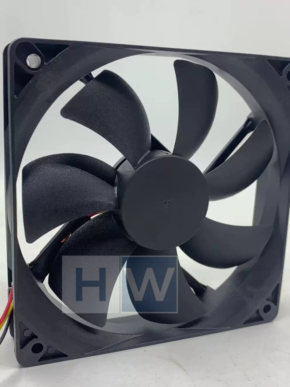 1/piece DA12025B12UF DC12V 0.80A 12CM 3-wire Chassis Server Speed Cooling Fan