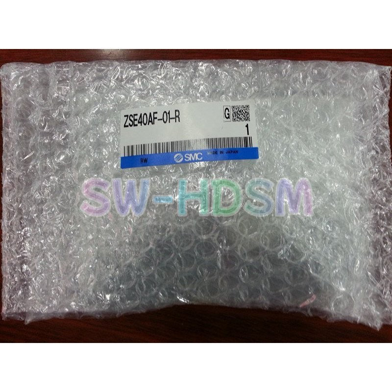 1PCS  for SMC ZSE40AF-01-R Pressure Switch Freight Free