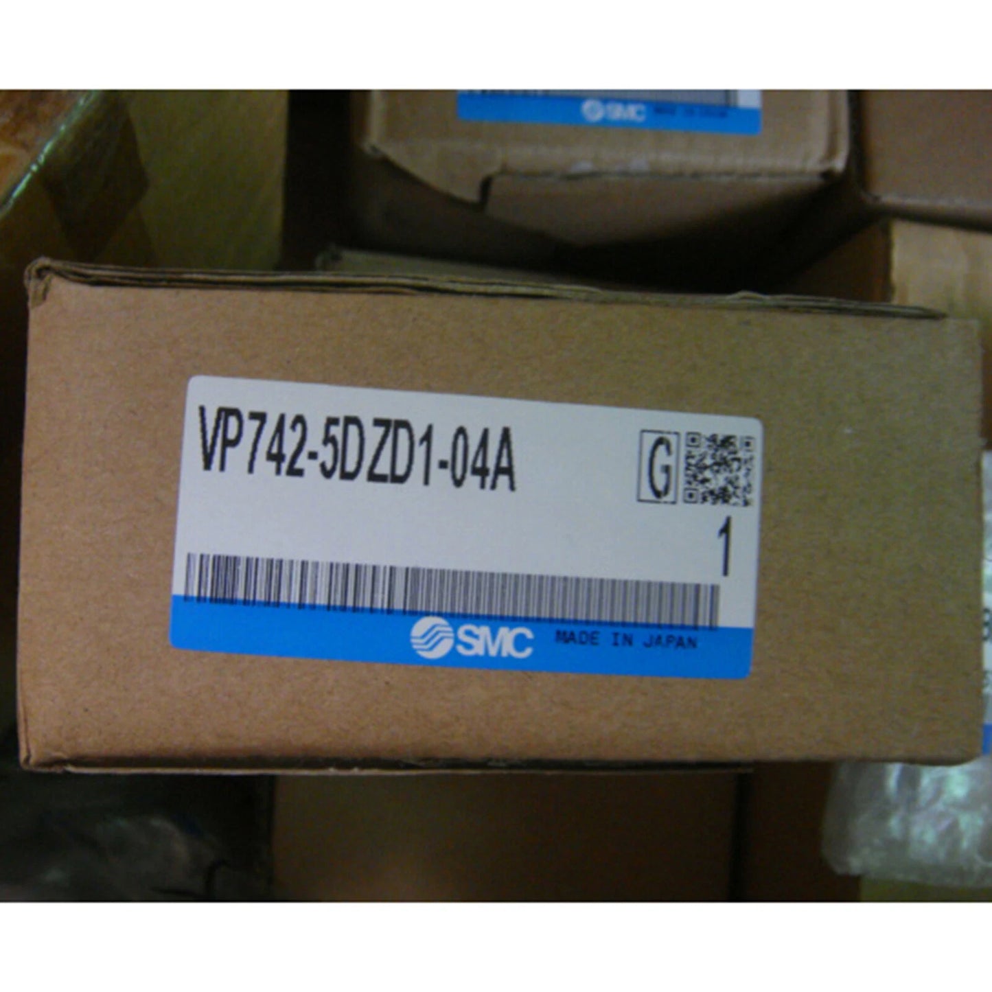1pc  SMC solenoid valve VP742-5DZD1-04A Quality assurance #P