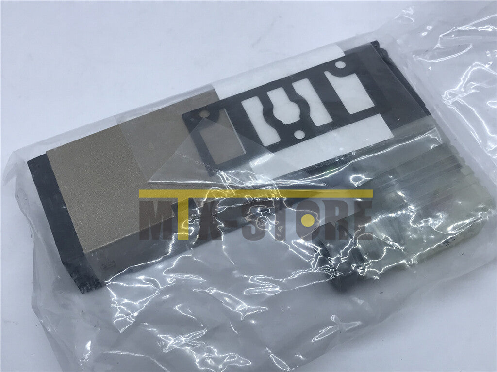 CKD Solenoid Valve 4KB319-00-LS-DC24V 1pcs  4KB319-00-LS DC24V Fast delivery