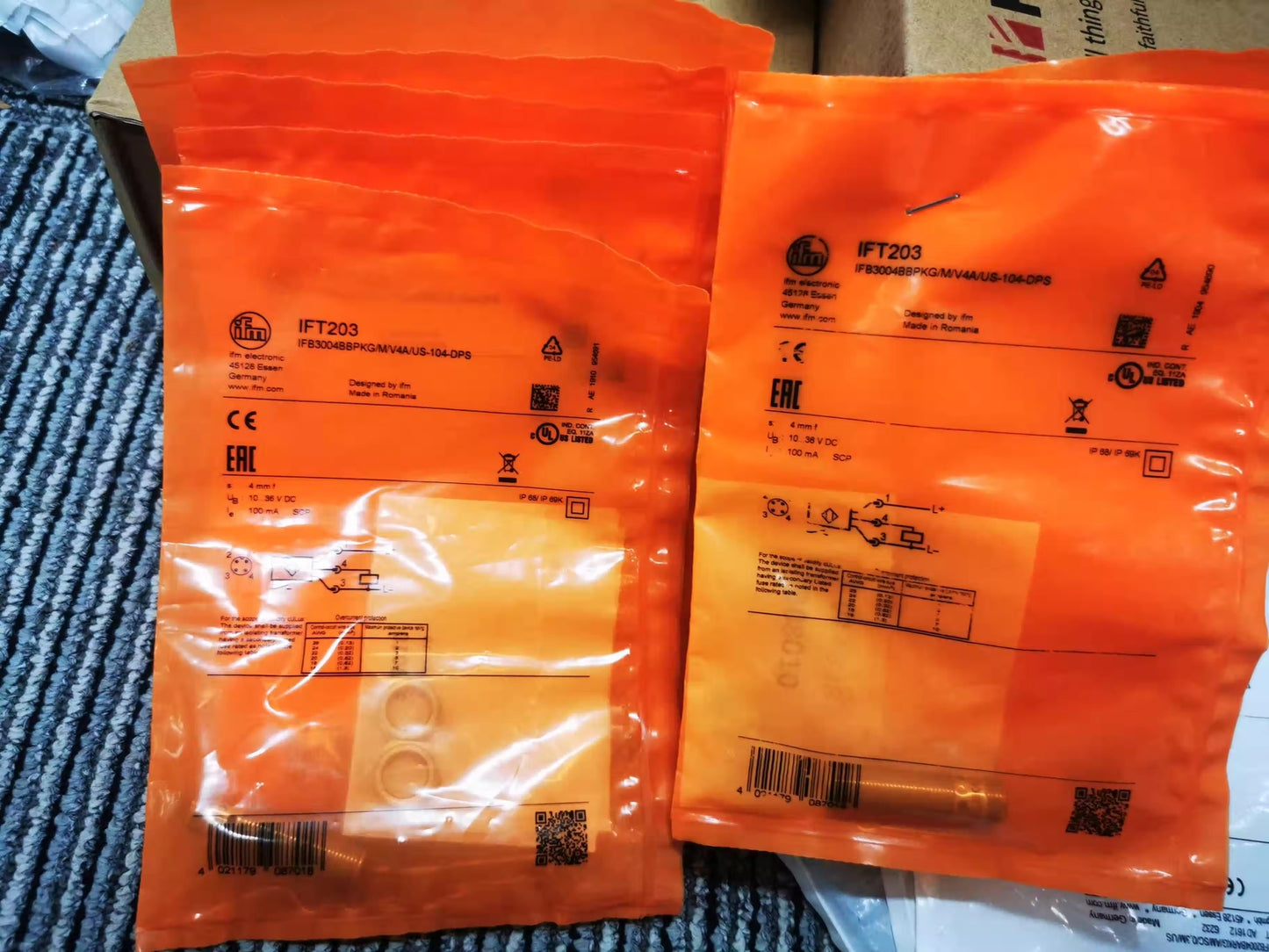 1pcs   IFM IFT203 Sensor