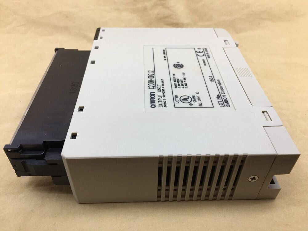 1PCS OMRON PLC C200H-OD212 C200HOD212