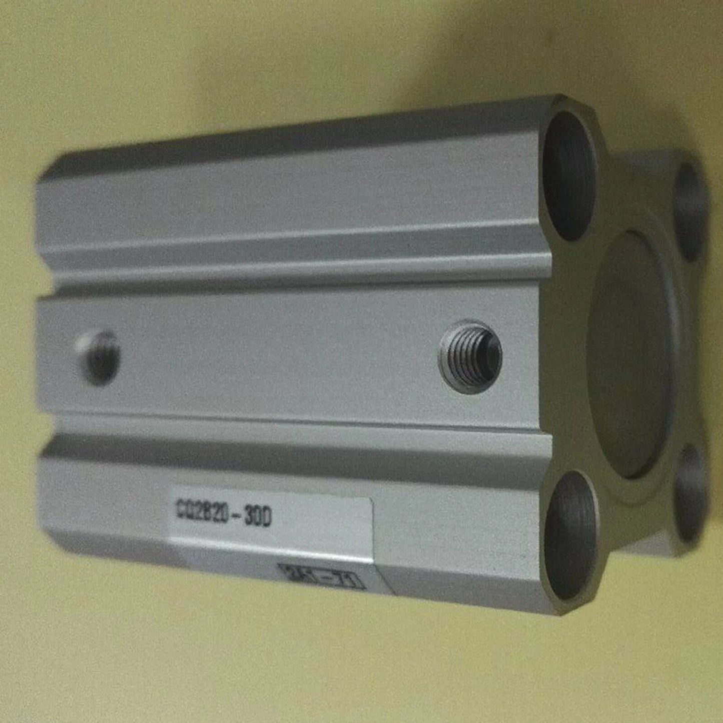 one  SMC Thin cylinder CQ2B20-30D Quality assurance #P