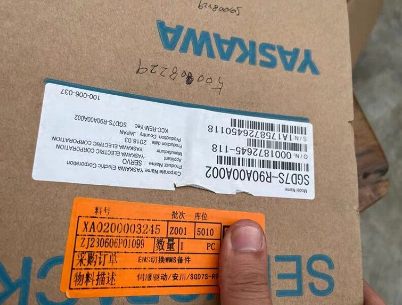 SGD7S-R90A000A002 Yaskawa Drive    packaging/da #P