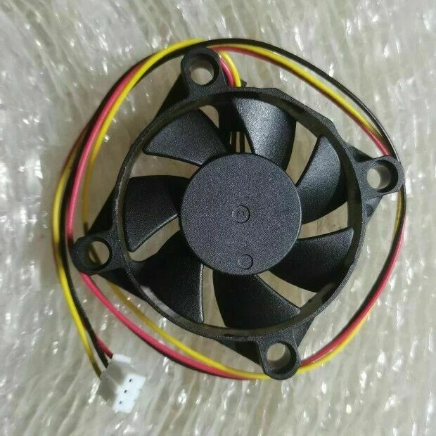 1x YW04510012LM Y.S.TECH Cooling Fan DC 12V 0.14A 45*45*10mm 3 pin
