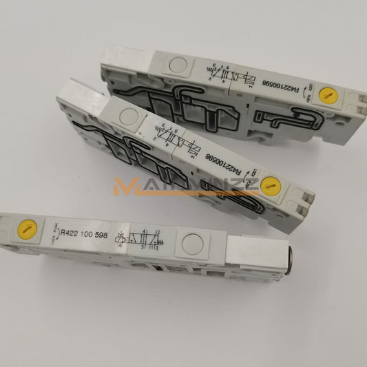 1PCS  Rexroth solenoid valve R422100598 Fast delivery