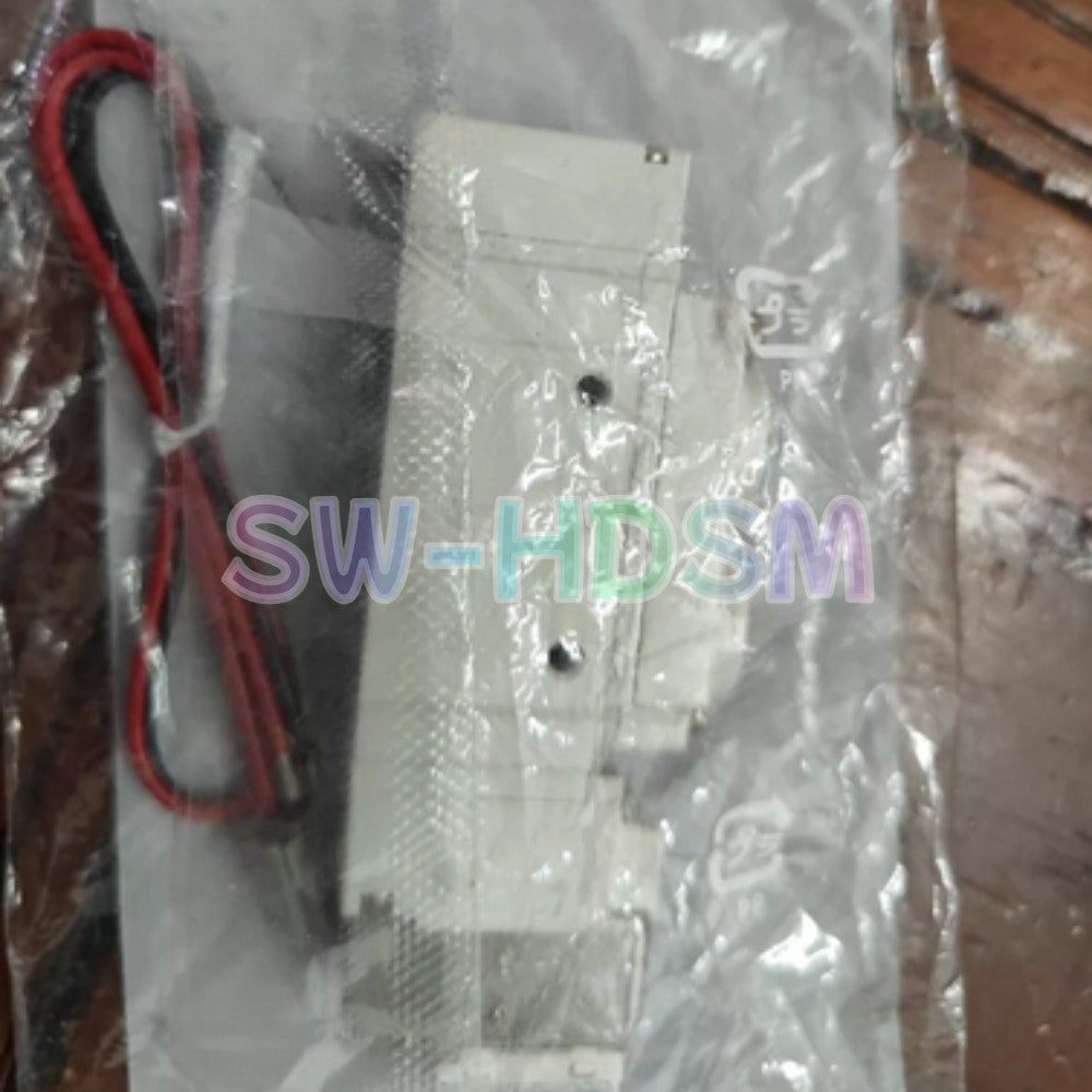 1PCS  for SMC Solenoid Valve SY5120-5LD-01 Freight Free