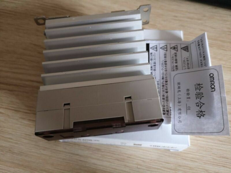 1PC  Omron G3PB-225B-VD In Box Solid state relay Free Shipping