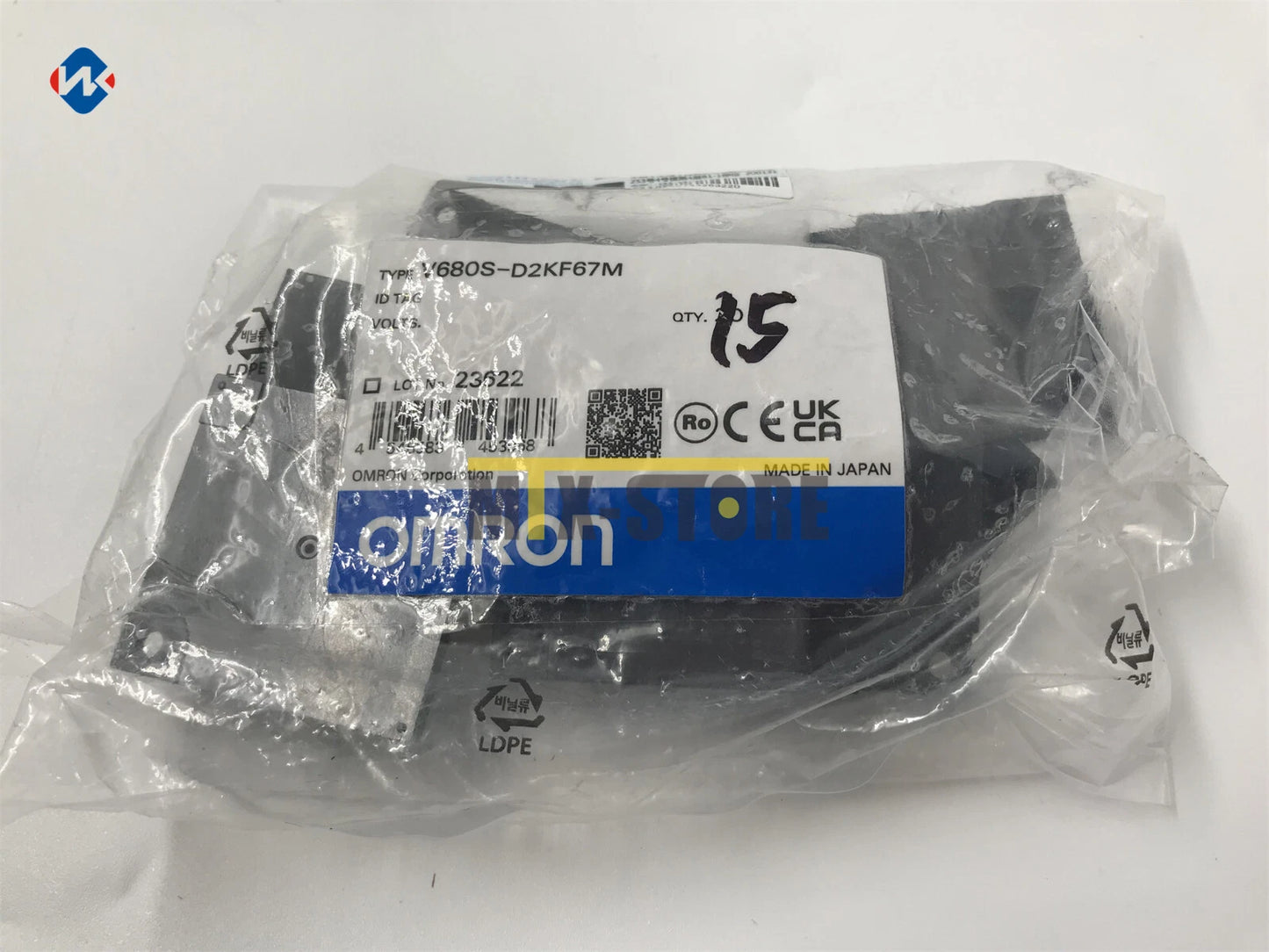 1PCS  OMRON V680S-D2KF67M #P