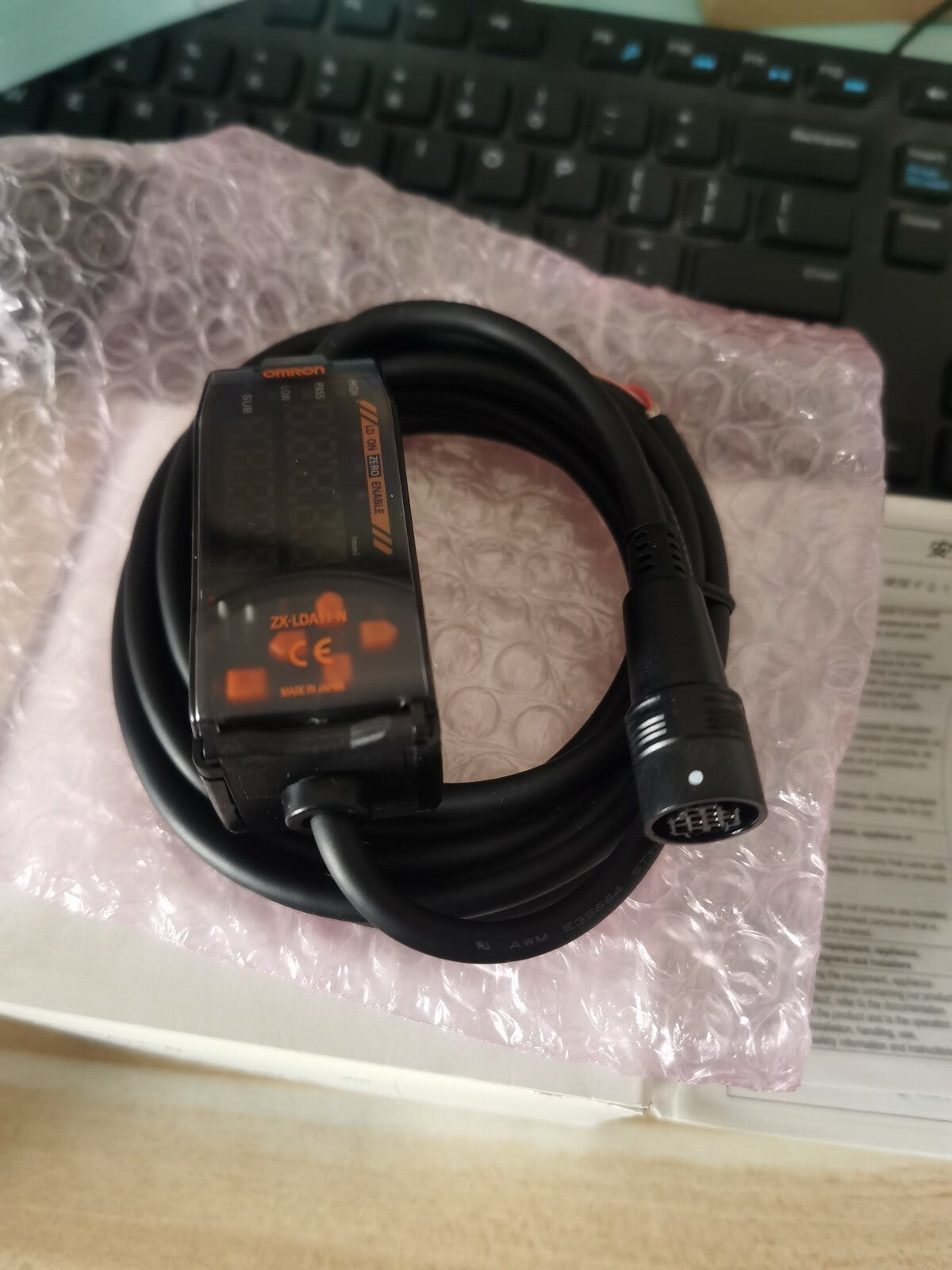 One OMRON ZX-LDA11-N Smart Sensor  ping